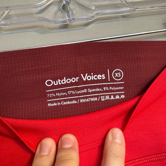 NWOT Outdoor Voices Vibrant Red Women’s Cropped Leggings - Picture 2 of 5